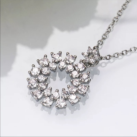 New Luxury Silver Color Diamond Necklace - Picture 4 of 6